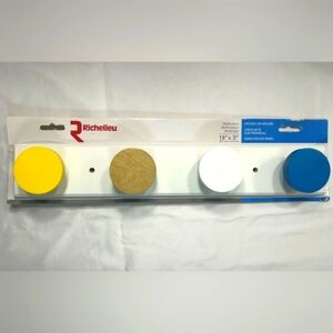 Richelieu Round Hooks On panel For Children / Safety